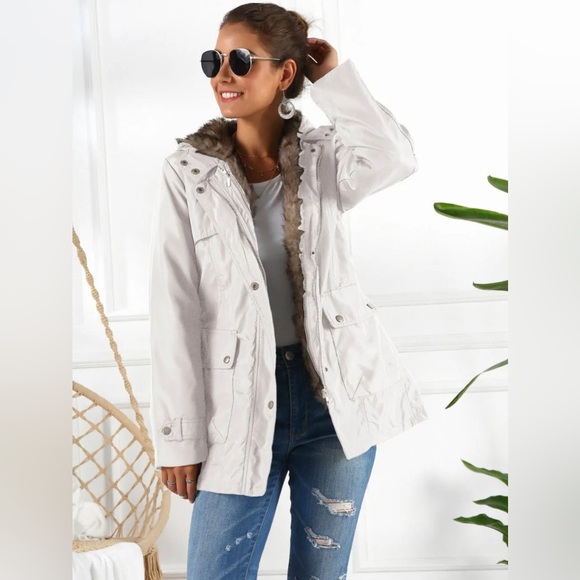 Full Size Hooded Jacket with Detachable Liner (Three-Way Wear) - Picture 5 of 12